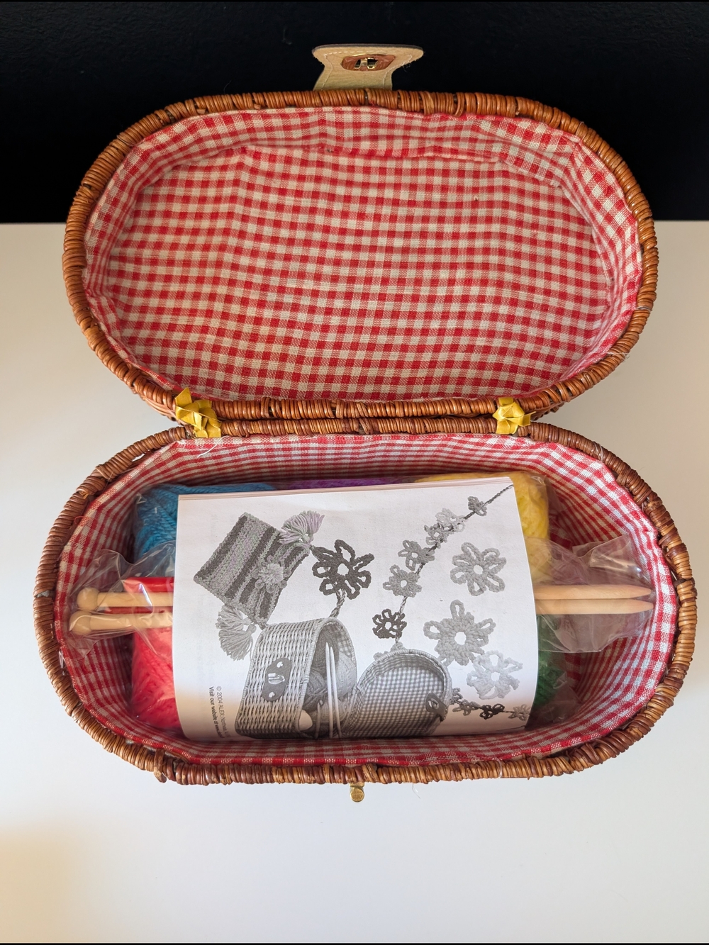 Wicker Vintage Knitting Kit For Beginners - Picture 8 of 8